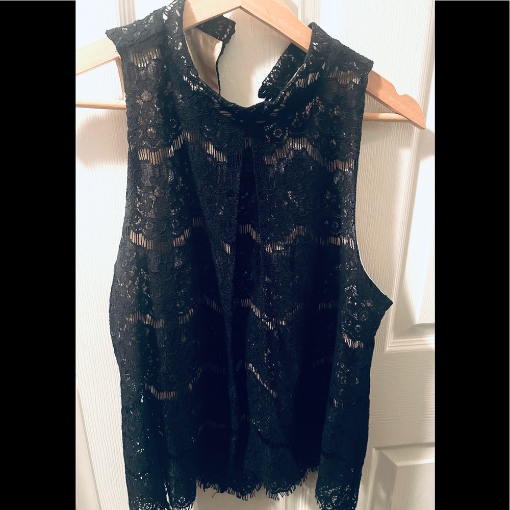 Lace Dressy Sleeveless Top (Size Large:Juniors)